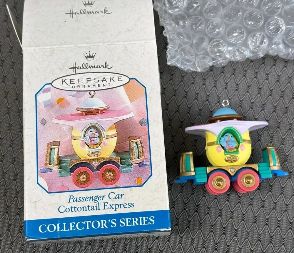 Hallmark Keepsake 1998 ‘Passenger Car' Cottontail Express Series Ornament NEW